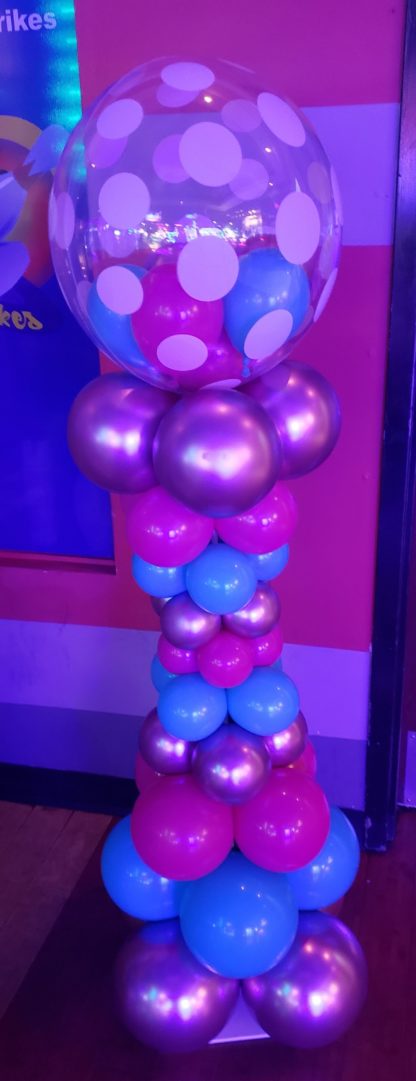 Custom balloon centerpiece, polka, 5 ft.